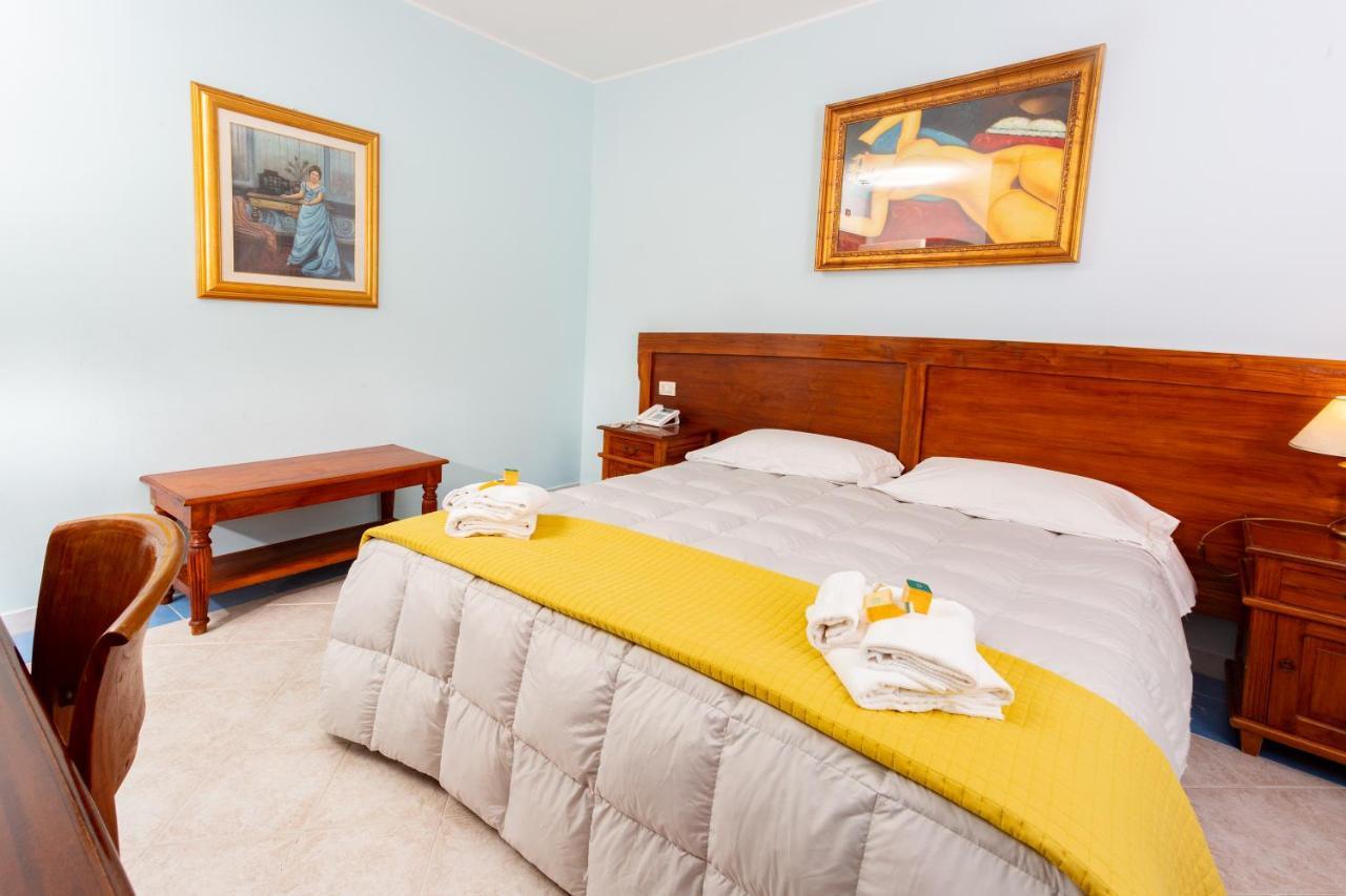 Hotel Marini Сассари Экстерьер фото